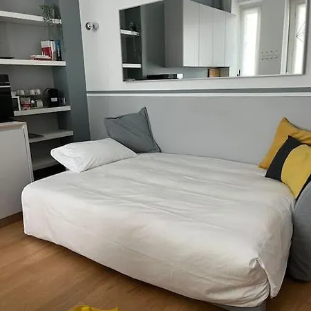 Bilocale Di Charme 아파트 밀라노